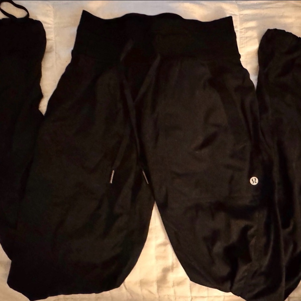 lululemon athletica Dance Studio Mid Rise Black Pants Women’s Size 0